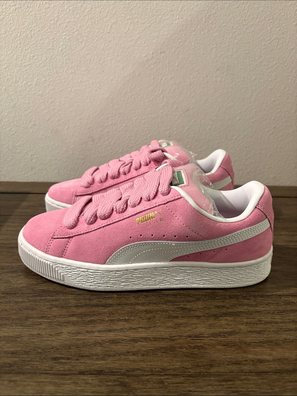 NIB[ PUMA] Suede XL Pink Sneakers Tennis Shoes Mauved Out/White Womens 8.5 / Y 7 - Picture 8 of 15